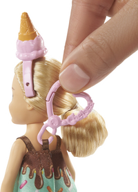Barbie Club Chelsea verkleedt zich als ijsje-Afbeelding 3
