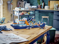 LEGO City 60368 Le navire d’exploration arctique-Image 2