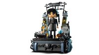 LEGO Wednesday: Wednesday Addams figuur 76780-Vooraanzicht