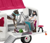 Schleich Set de jeu HORSE CLUB Vétérinaire mobile avec poulain Hanovrien-Détail de l'article