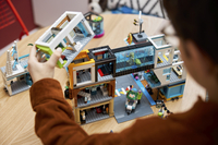 LEGO City 60380 Binnenstad-Afbeelding 3