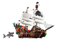 LEGO Creator 3-in-1 31109 Piratenschip-Vooraanzicht