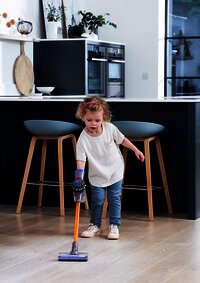 Aspirateur-balai sans fil Dyson V8 pour enfants-Image 1