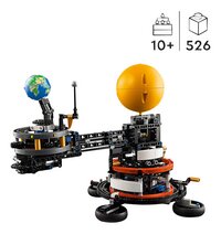 LEGO Technic La planète Terre et la Lune en orbite 42179-Détail de l'article