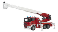 Bruder brandweerwagen Scania-Vooraanzicht