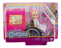 Barbie mannequinpop Chelsea in haar rolstoel-Vooraanzicht