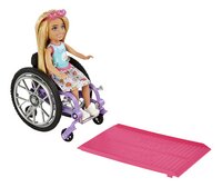 Barbie poupée mannequin Chelsea et son fauteuil roulant-Détail de l'article