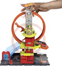Hot Wheels acrobatische racebaan Super Fire Station