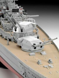 Revell Battleship Bismarck-Image 5