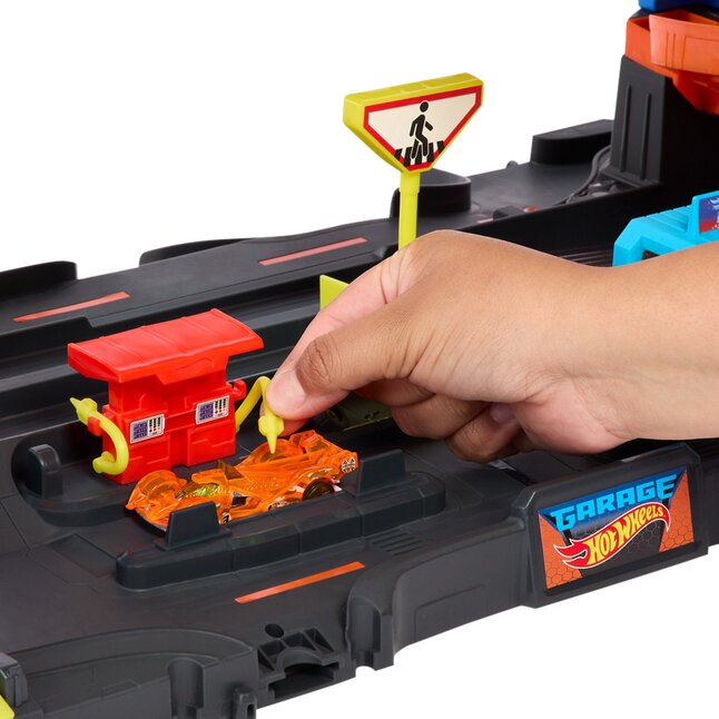 Hot wheels ultimate garage hot sale dreamland
