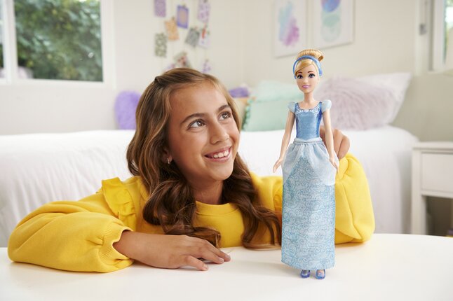 Poupee mannequin Disney Princess Cendrillon Commandez facilement en ligne DreamLand